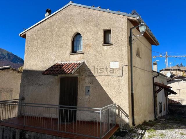 Appartamento in vendita a Rocca Di Mezzo, Abruzzo