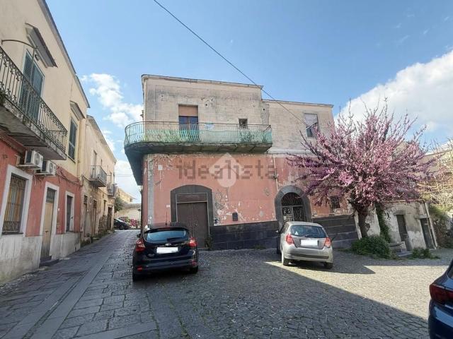 Appartamento in vendita a Sant'anastasia, Campania