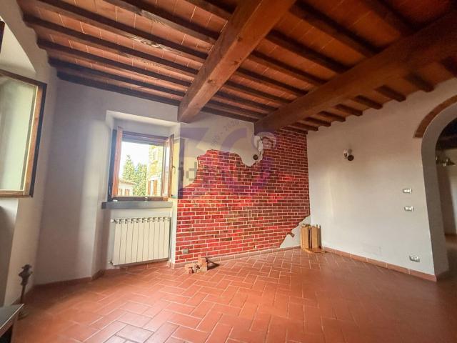 Appartamento in vendita a Poggiola, Palazzo Del Pero
