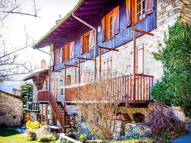 Appartamento in vendita a Saint Pierre, Aosta