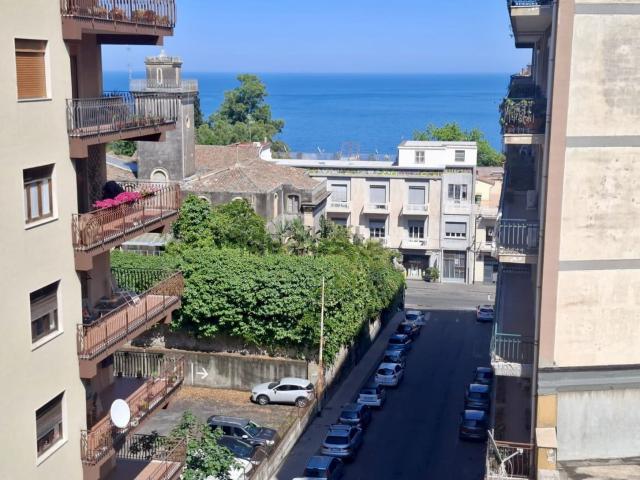 Appartamento in vendita a Acireale, Sicilia