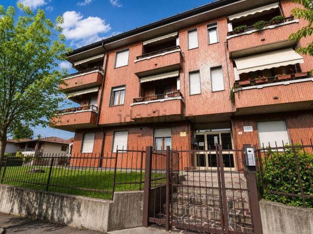 Appartamento in vendita a Capiago Intimiano, Lombardia