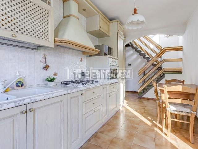 Appartamento in vendita a Casale Litta, Lombardia
