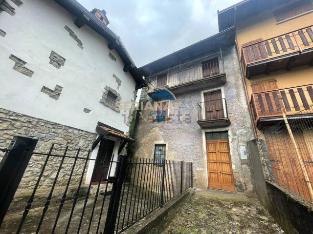 Appartamento in vendita a Gorno, Lombardia