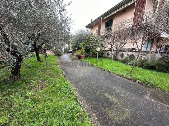 Appartamento in vendita a Nazzano, Carrara