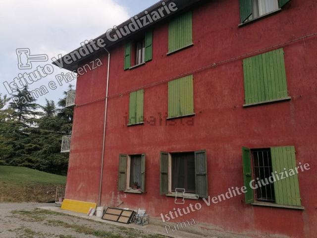 Appartamento in vendita a Medesano, Varano Dei Marchesi