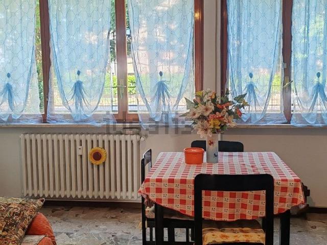 Appartamento in vendita a Vanzago, Lombardia