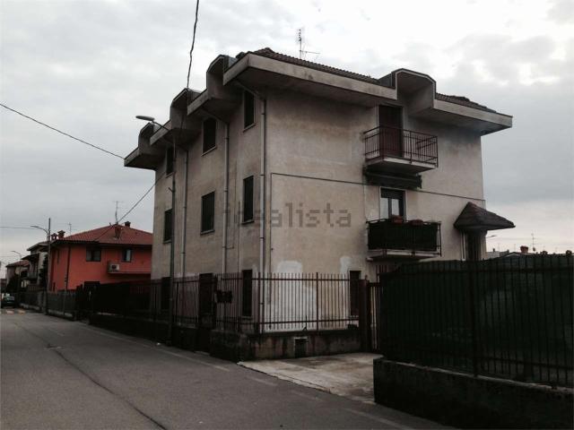 Appartamento in vendita a Ciserano, Lombardia