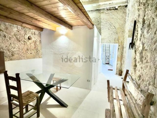 Appartamento in vendita a Castedd'e susu/Castello, Cagliari