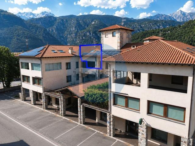 Appartamento in vendita a Comunità montana della valle Camonica, Esine