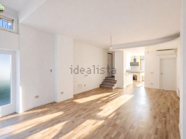 Appartamento in vendita a Centro, Monza