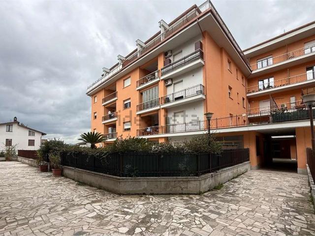 Appartamento in vendita a Corciano, Umbria