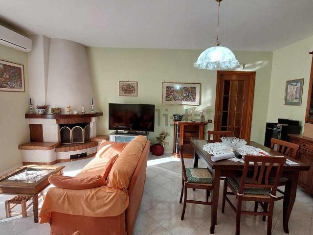 Appartamento in vendita a Asciano, Toscana