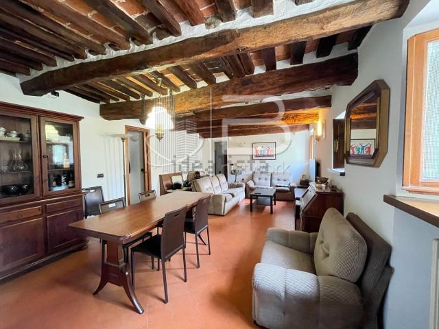 Appartamento in vendita a Massa e Cozzile, Massa E Cozzile