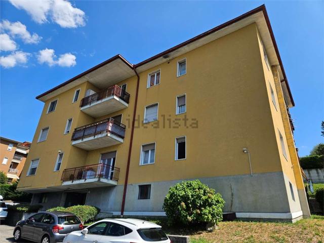 Appartamento in vendita a Lipomo, Lombardia