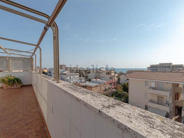 Attico in vendita a Lido di Marechiaro, Roma Capitale