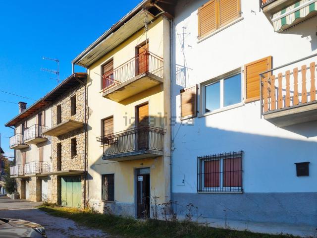 Appartamento in vendita a Comunità Montana della Valle Brembana, Dossena