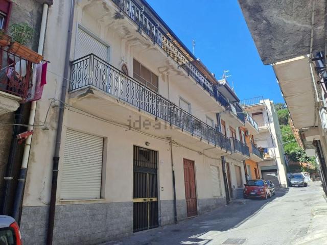 Appartamento in vendita a Barcellona Pozzo Di Gotto, Messina