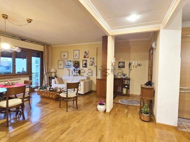 Appartamento in vendita a Colombella, Roma Capitale