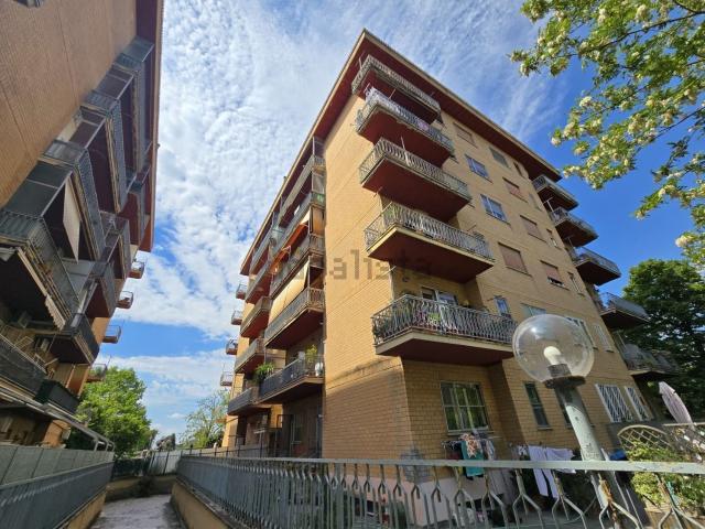 Appartamento in vendita a Guidonia Montecelio, Roma Capitale