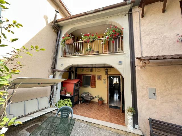 Appartamento in vendita a Monteleone Di Spoleto, Umbria
