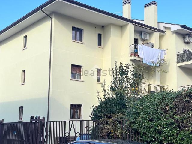 Appartamento in vendita a Valle Zampea, Roma Capitale