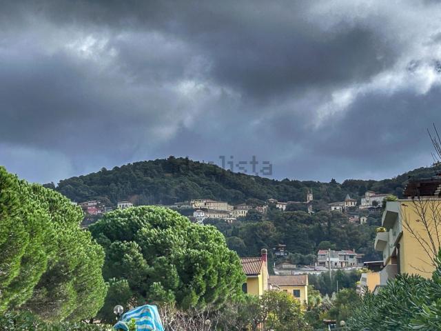 Appartamento in vendita a Montenero basso, Livorno