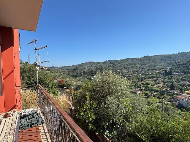 Appartamento in vendita a Clavi, Imperia