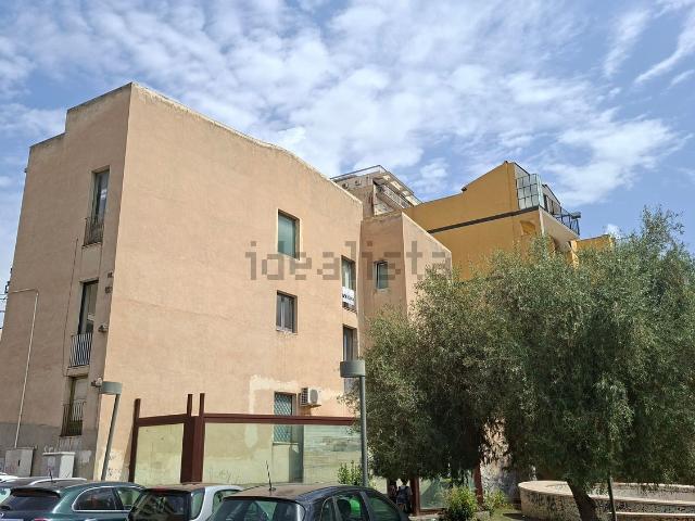 Appartamento in vendita a Paternò, Catania