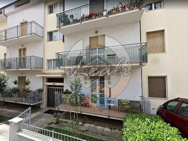 Appartamento in vendita a Quartiere Feggiani, Marche
