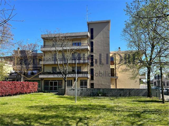 Appartamento in vendita a Montemurlo, Toscana