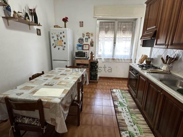 Appartamento in vendita a Quartiere San Valentino, Cisterna Di Latina