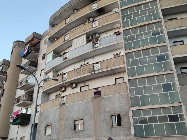 Appartamento in vendita a Paternò, Catania