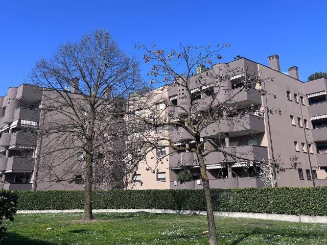Appartamento in vendita a Quartiere Rocchetta, Trezzano Sul Naviglio