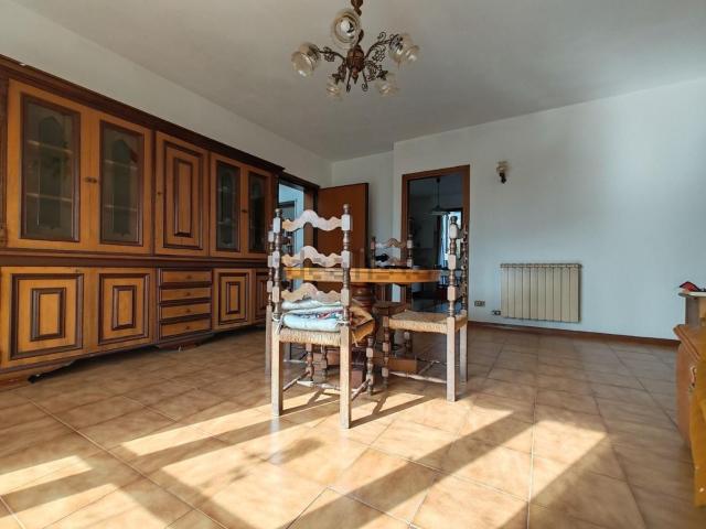 Appartamento in vendita a Castagnola, Marina Di Massa