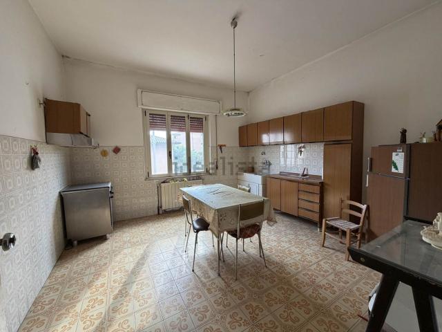 Appartamento in vendita a Borroni, Foligno