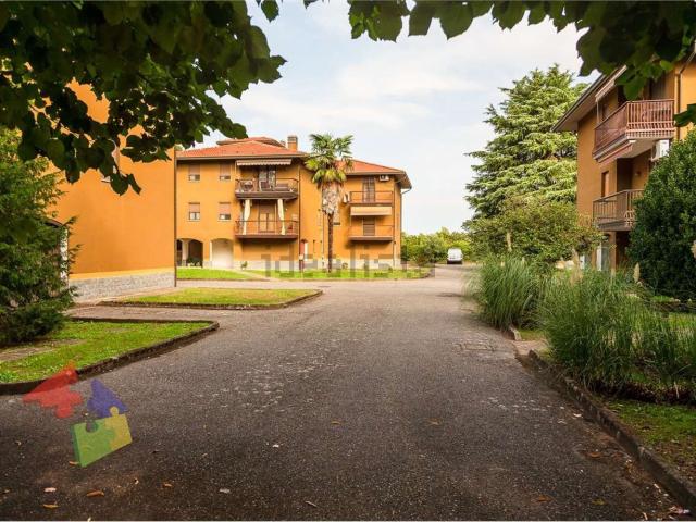 Appartamento in vendita a Motta Visconti, Milano