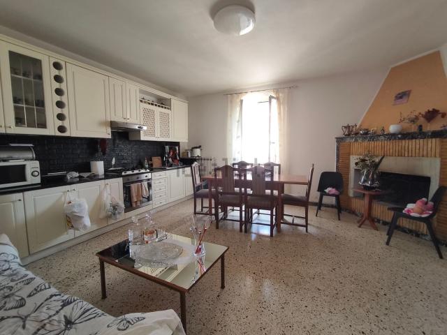 Appartamento in vendita a Terni, Umbria
