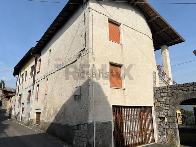 Appartamento in vendita a Solto Collina, Lombardia