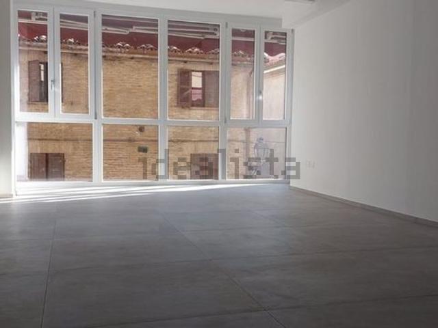 Appartamento in vendita a Centro storico, Marche