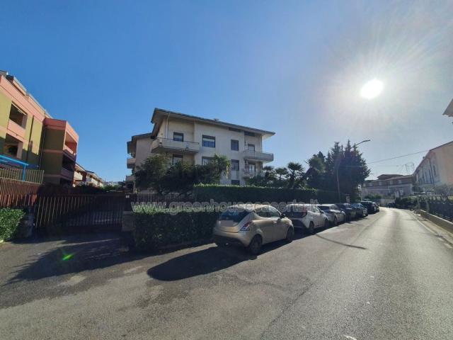 Appartamento in vendita a Caserta, Campania