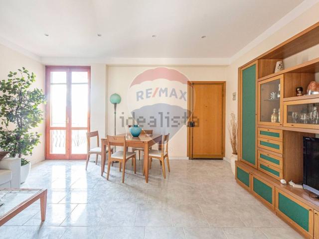 Appartamento in vendita a Aci Sant'antonio, Sicilia