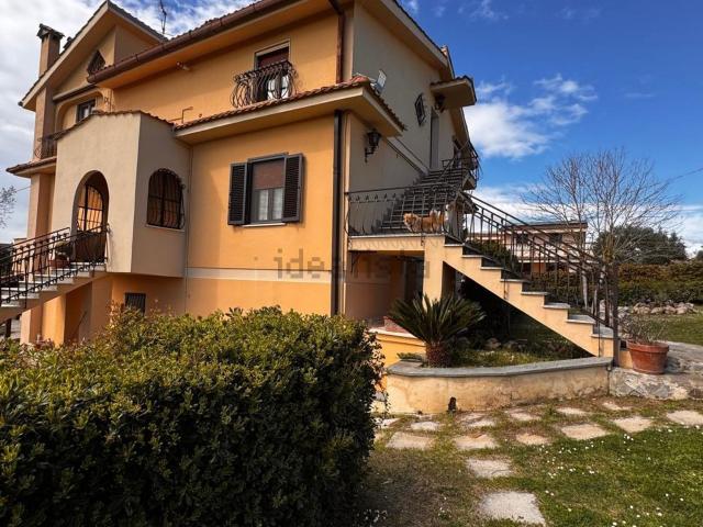 Appartamento in vendita a Monte dell'Ara-Valle Santa, Roma Capitale