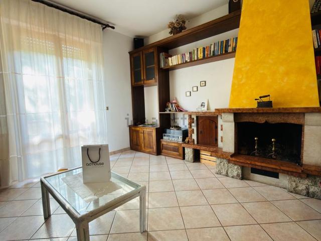 Appartamento in vendita a Bucine, Toscana