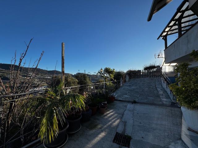 Appartamento in vendita a Poggio di Sanremo, San Remo