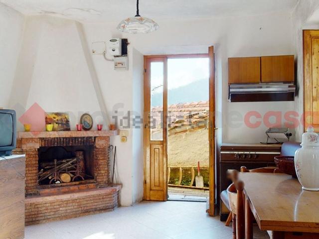 Appartamento in vendita a Unione Comuni Garfagnana, Vallico Di Sopra