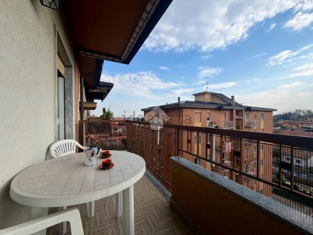 Appartamento in vendita a Carvico, Lombardia