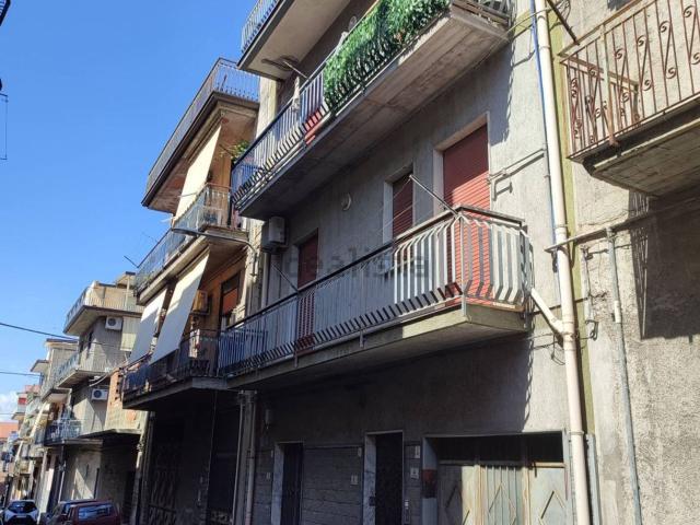 Appartamento in vendita a Paternò, Catania