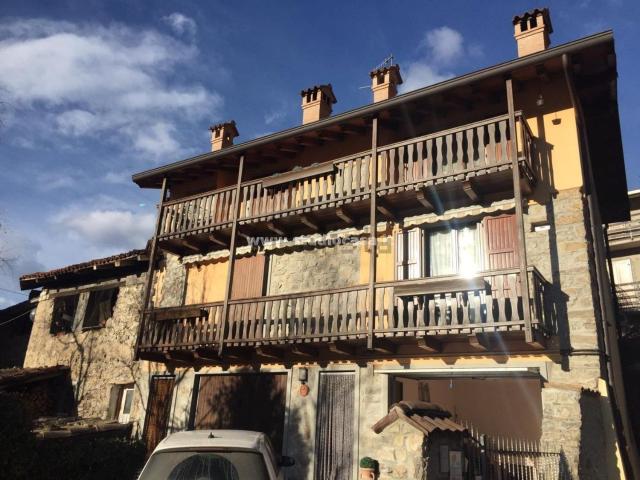 Appartamento in vendita a Comunità Montana della Valle Brembana, Zogno
