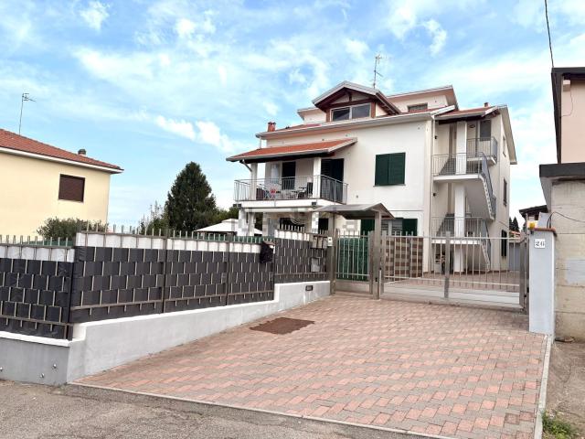 Appartamento in vendita a Palani, Caronno Varesino